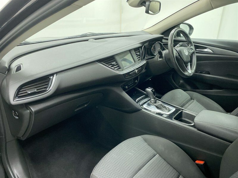 Vauxhall Insignia Grand Sport 1.5 Turbo D Se Nav Black #2