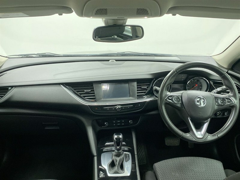 Vauxhall Insignia Grand Sport 1.5 Turbo D Se Nav Black #4