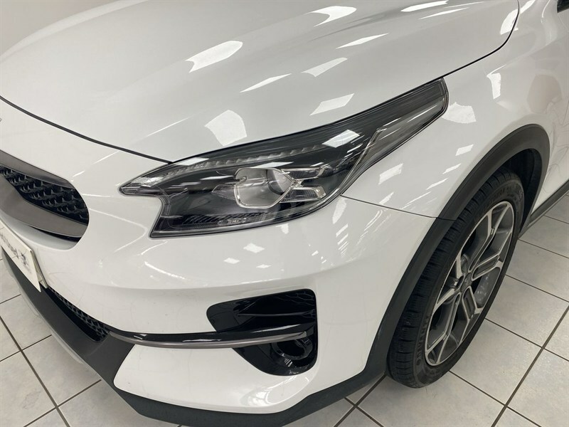 Kia Xceed Hatchback Brown #21
