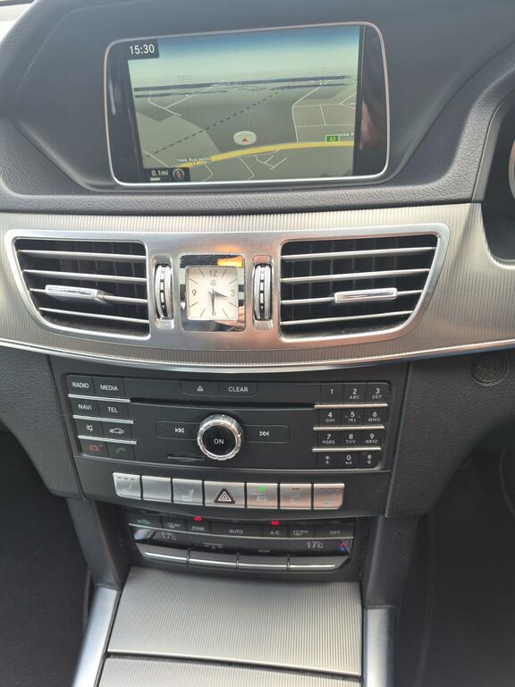 Mercedes-Benz E Class 2.1 E220 Bluetec Amg Night Edition G-tronic Euro White #16