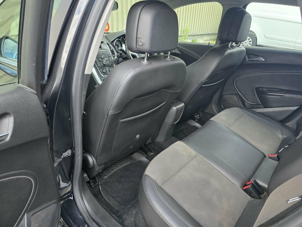Vauxhall Astra 1.6 16V Active Limited Edition Euro 5 Black #17