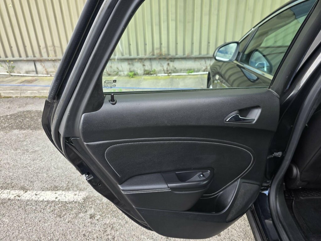 Vauxhall Astra 1.6 16V Active Limited Edition Euro 5 Black #15