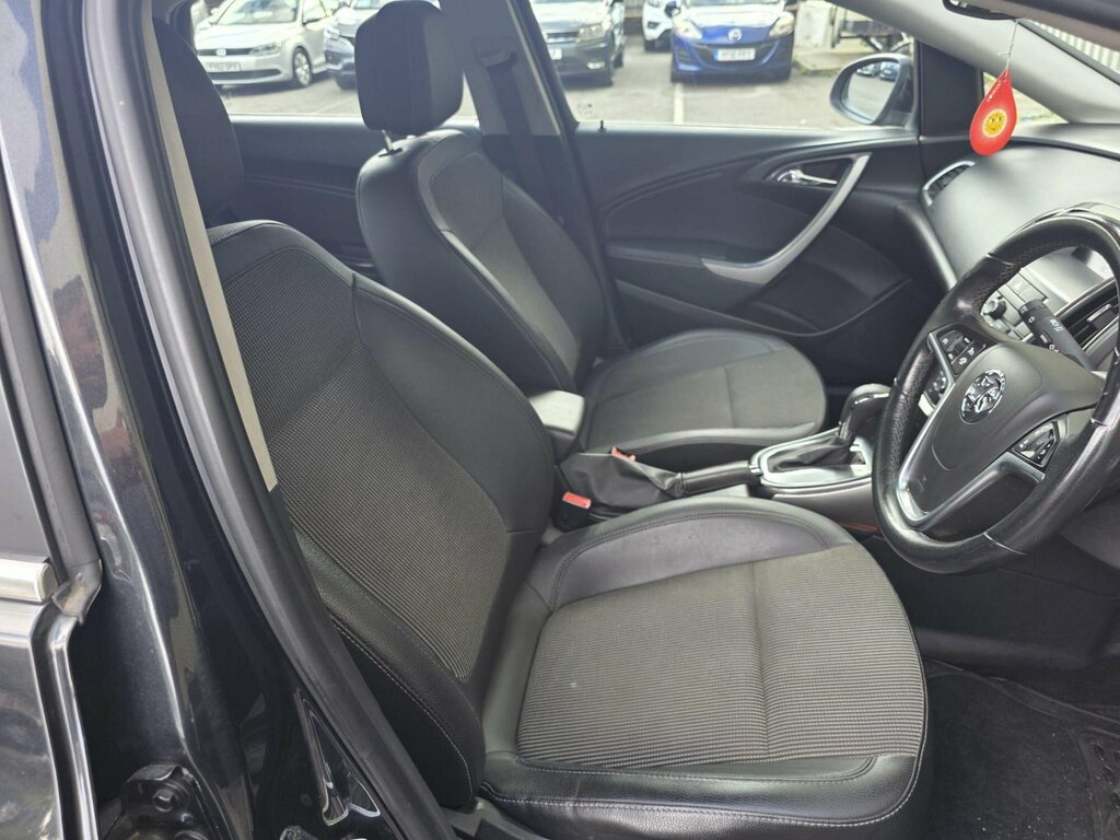 Vauxhall Astra 1.6 16V Active Limited Edition Euro 5 Black #22