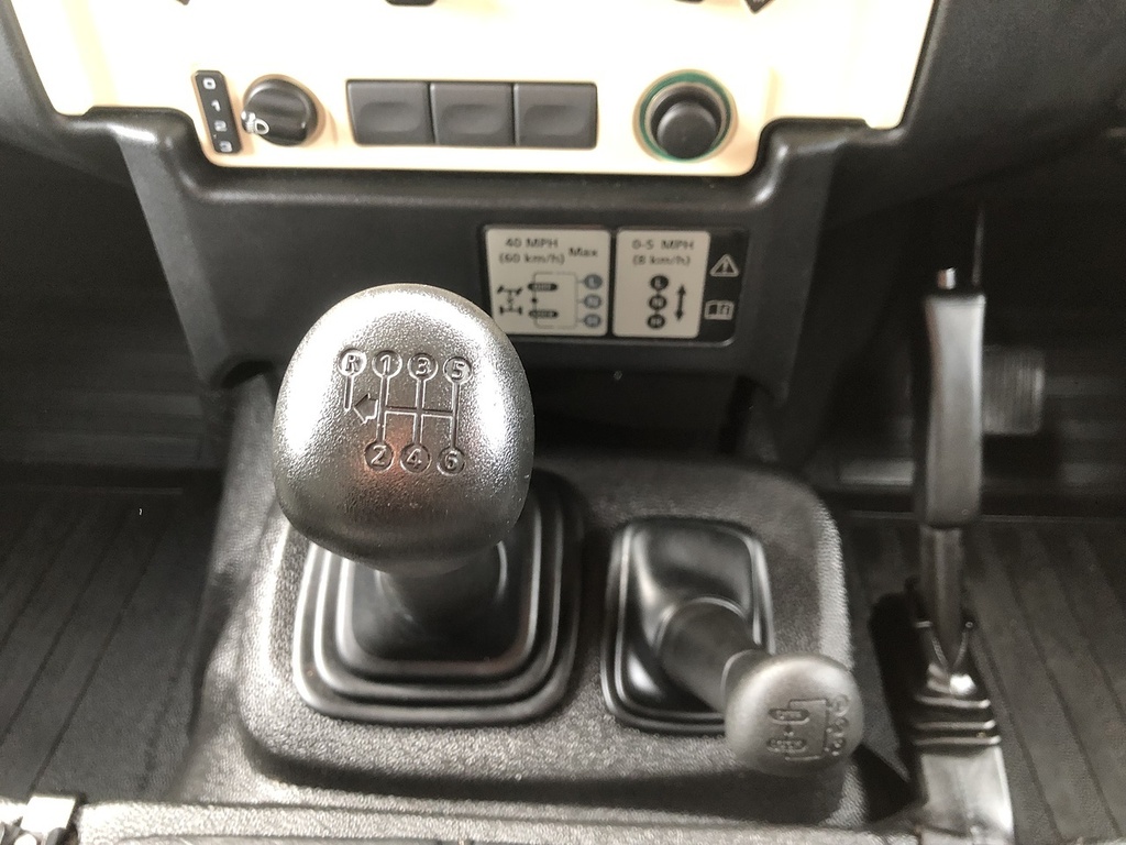 Land Rover Defender 90 90 Td Hard Silver #30