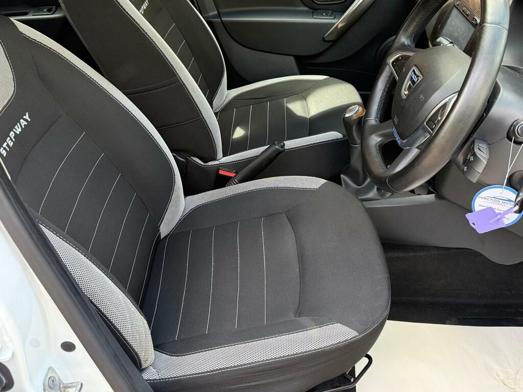 Dacia Sandero Stepway Laureate Dci White #3