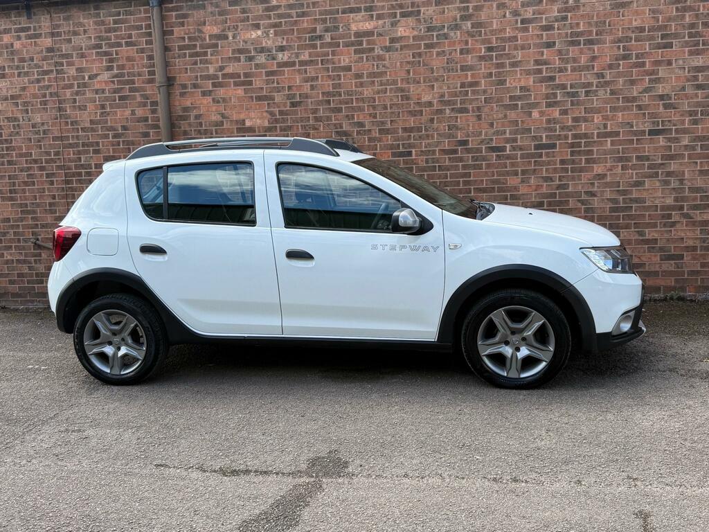 Dacia Sandero Stepway Laureate Dci White #2