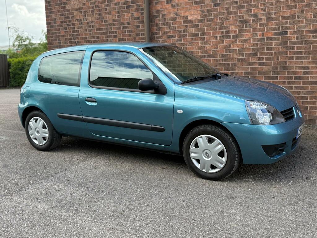Renault Clio Campus Sport 16V 3-Door Black #1