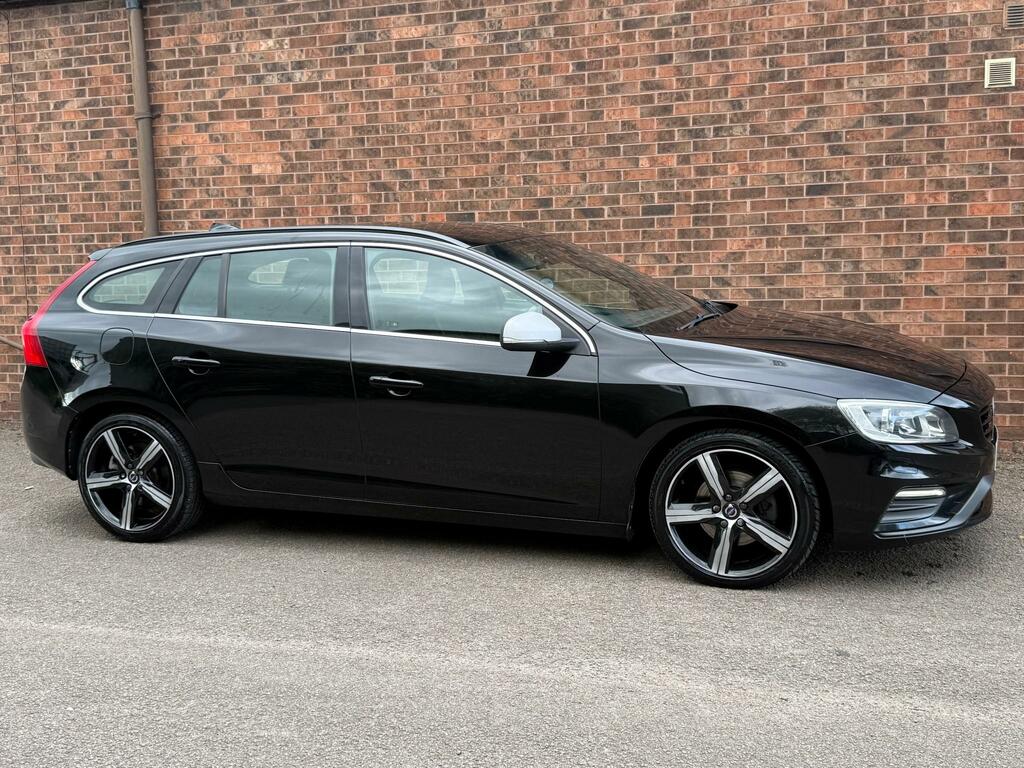 Volvo V60 R-design Nav D3 Black