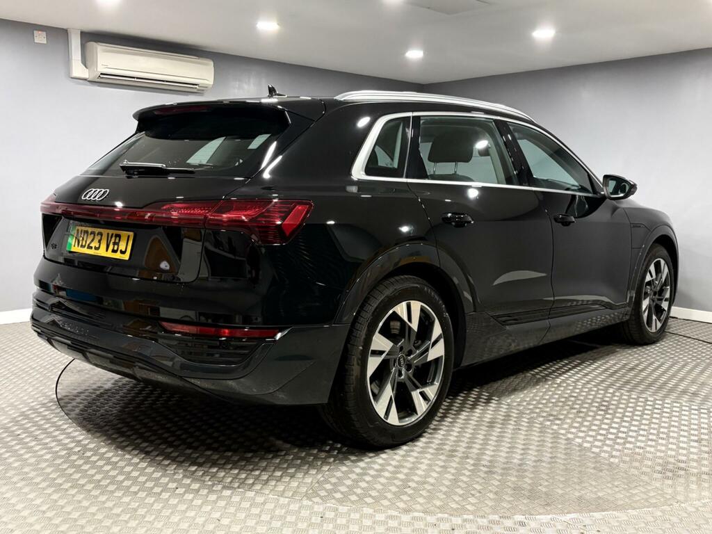 Audi Q8 e tron 50 Sport Quattro 95Kwh 11Kw Charger Black #3