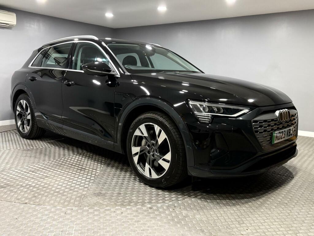 Audi Q8 e tron 50 Sport Quattro 95Kwh 11Kw Charger Black