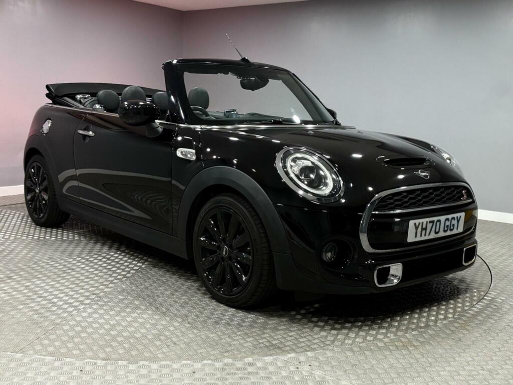 Mini Convertible 2.0 Cooper S Exclusive Convertible Step Black