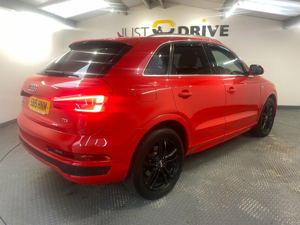 Audi Q3 2L S Line Red #5
