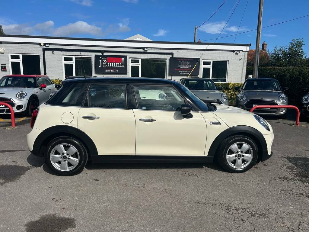 Mini Hatch 1.5 Cooper Classic II White #2