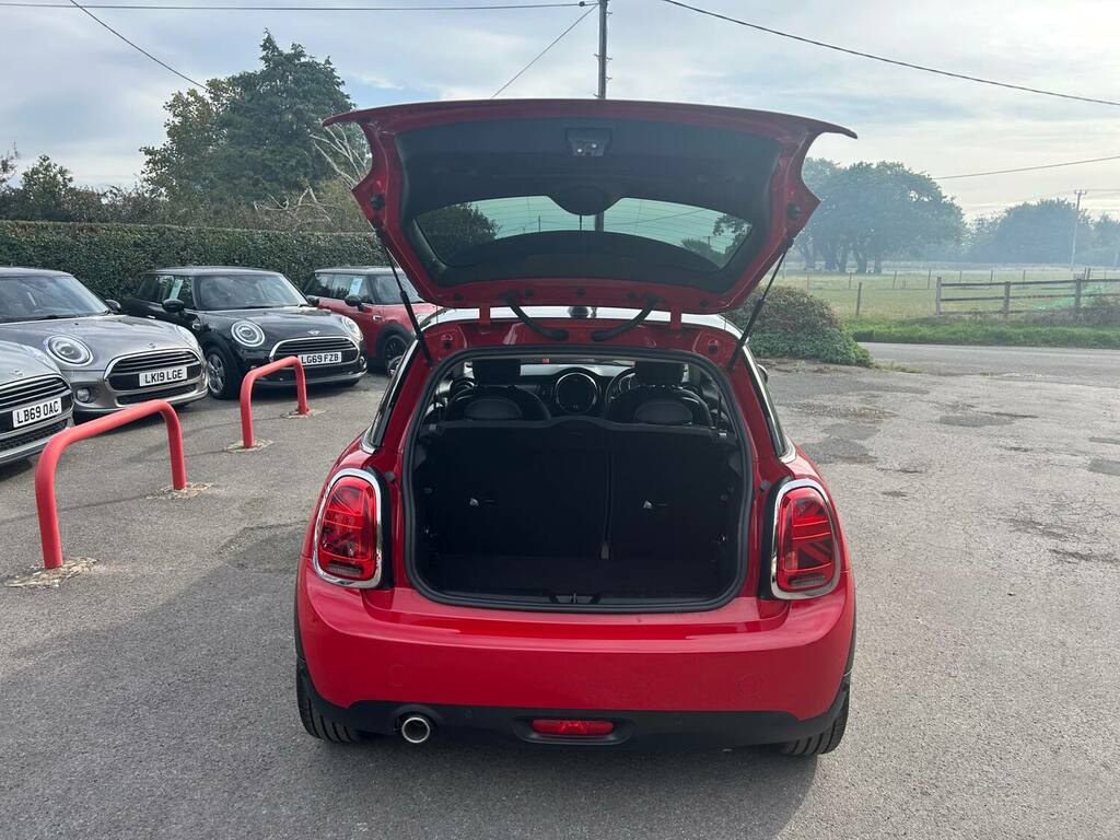 Mini Hatch 1.5 Cooper Classic II Red #5