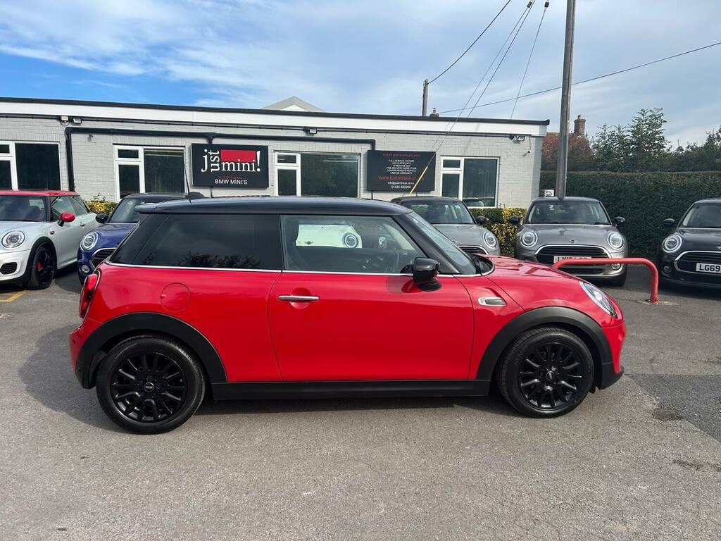 Mini Hatch 1.5 Cooper Classic II Red #2