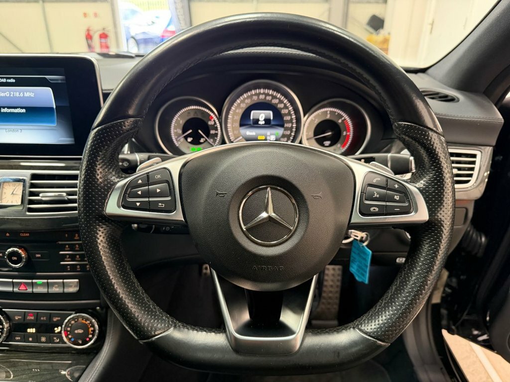 Mercedes-Benz CLS Amg Line Black #11