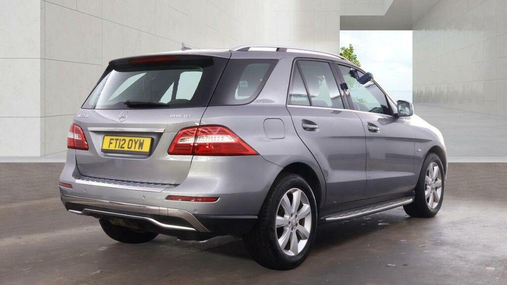 Mercedes-Benz M Class 2.1 Ml250 Bluetec Special Edition G-tronic 4Wd Eur Silver #4