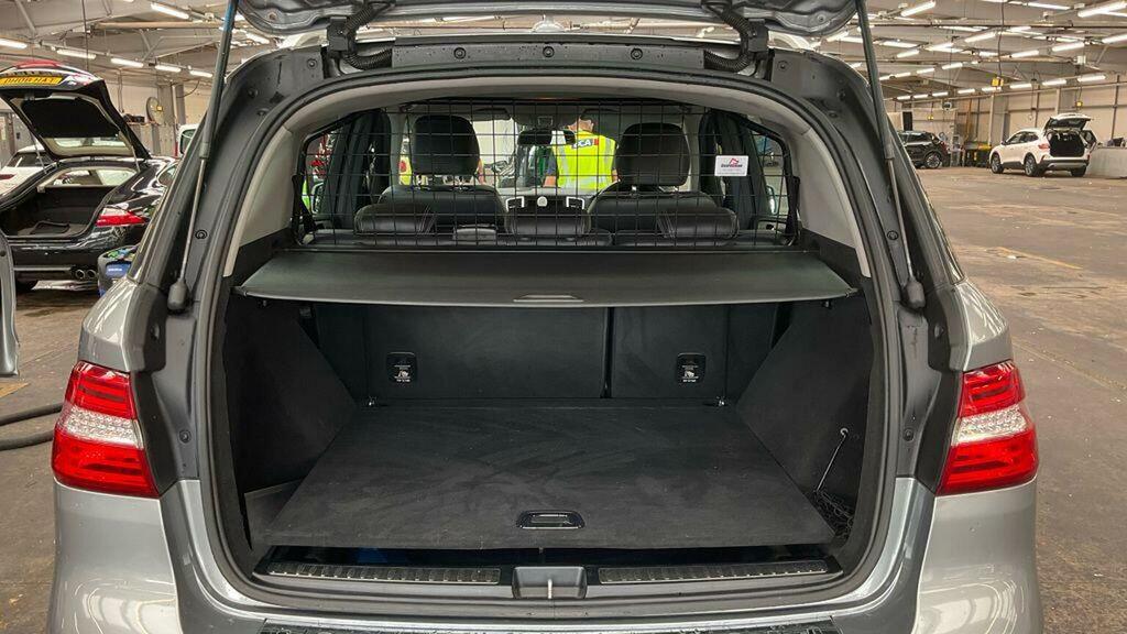 Mercedes-Benz M Class Ml350 Sport Bluetec Black #9