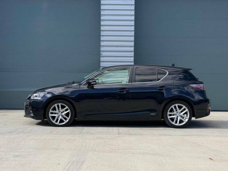 Lexus CT 200H 1.8 Advance Cvt Black #3
