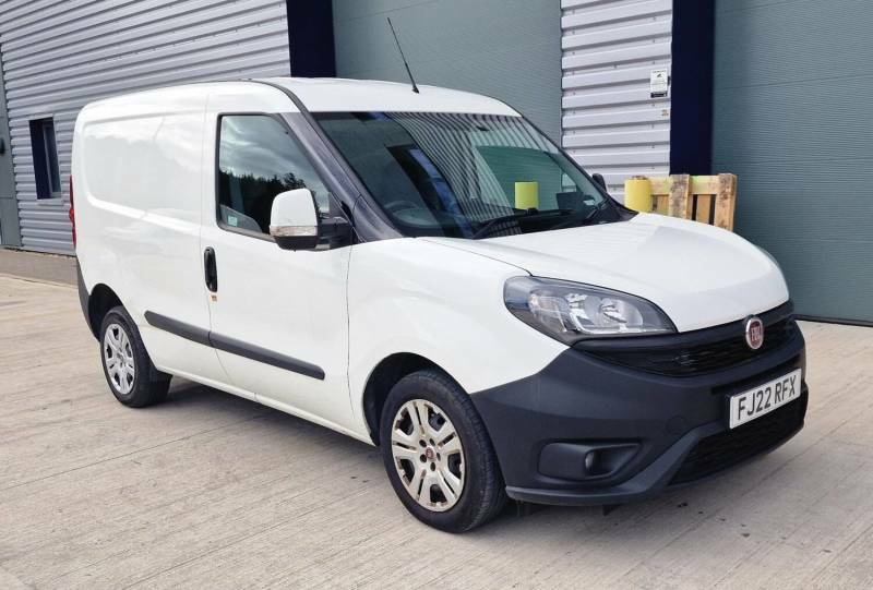 Fiat Doblo 1.6 Multijet 16V 90 Tecnico Van Start Stop White #2