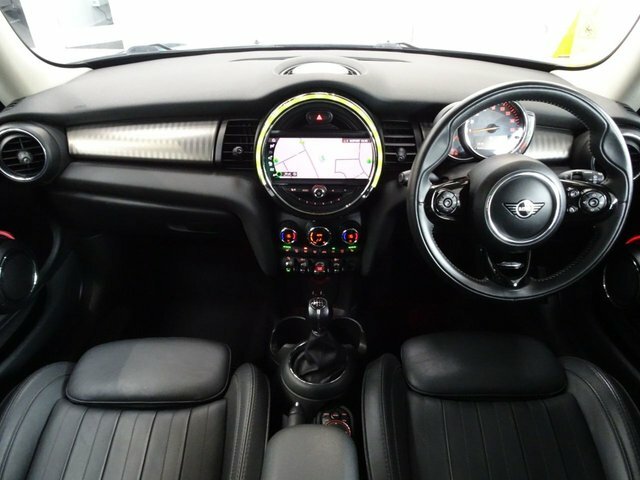 Mini Hatch 2.0 Cooper S Exclusive Hatchback Black #2