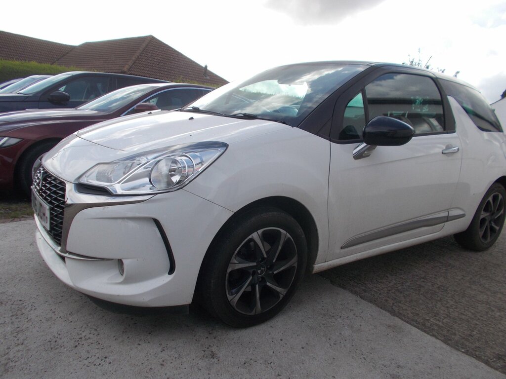 DS DS 3 Hatchback 1.2 Puretech Elegance Euro 6 Ss Black #7
