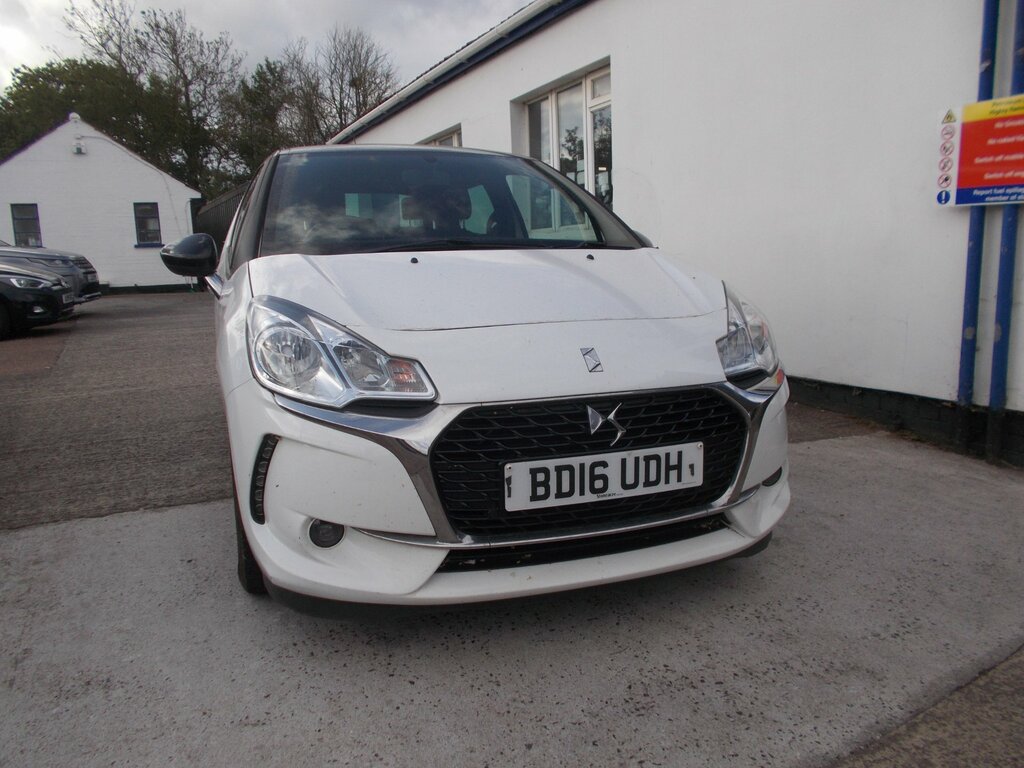 DS DS 3 Hatchback 1.2 Puretech Elegance Euro 6 Ss Black #1