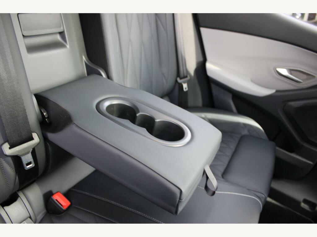 Ford Explorer Extended Range 79Kwh Premium Suv  #6