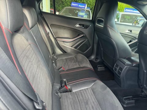 Mercedes-Benz GLA Class 200 D 4Matic Amg Line Premium #20