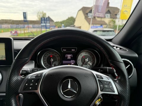 Mercedes-Benz GLA Class 2.1 Gla220d Amg Line Premium Plus Suv White #10