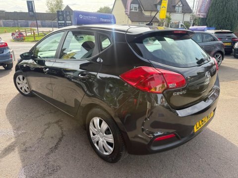 Kia Ceed 1.6 Crdi 2 Sports Wagon Euro 5 Red #8
