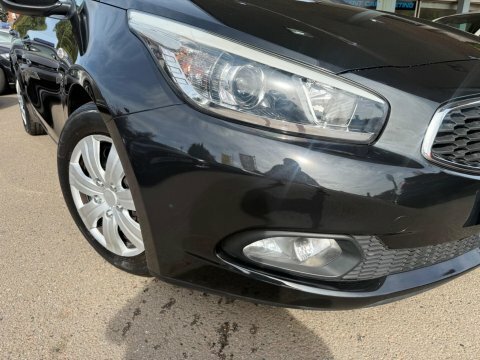 Kia Ceed 1.6 Crdi 2 Sports Wagon Euro 5 Red #28