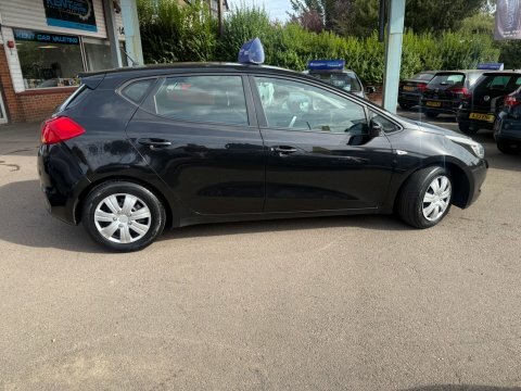 Kia Ceed 1.6 Crdi 2 Sports Wagon Euro 5 Red #10