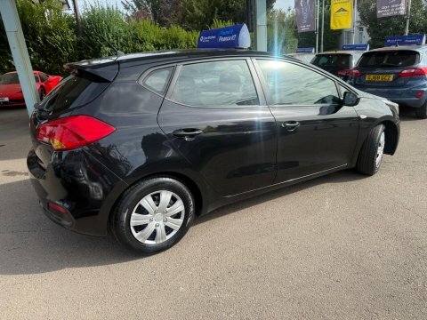 Kia Ceed 1.6 Crdi 2 Sports Wagon Euro 5 Red #11