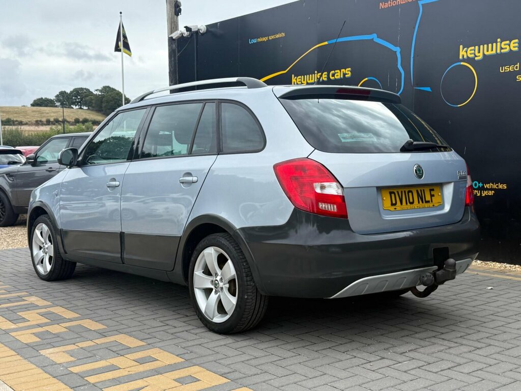 Skoda Fabia 1.6 Tdi Scout Euro 5 Blue #3