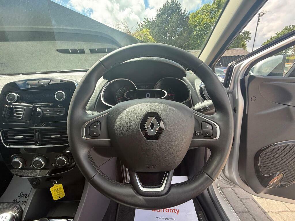 Renault Clio 0.9 Tce Iconic Euro 6 Ss Red #21