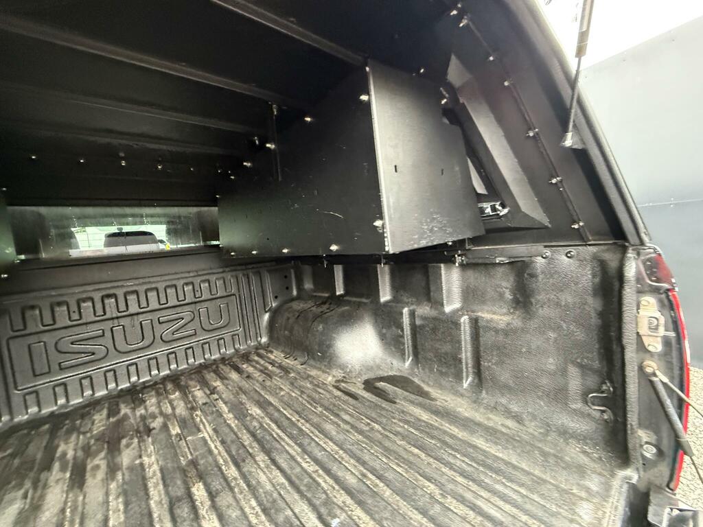 Isuzu D-Max 1.9 Td Utah Pickup Double Cab 4W Blue #29