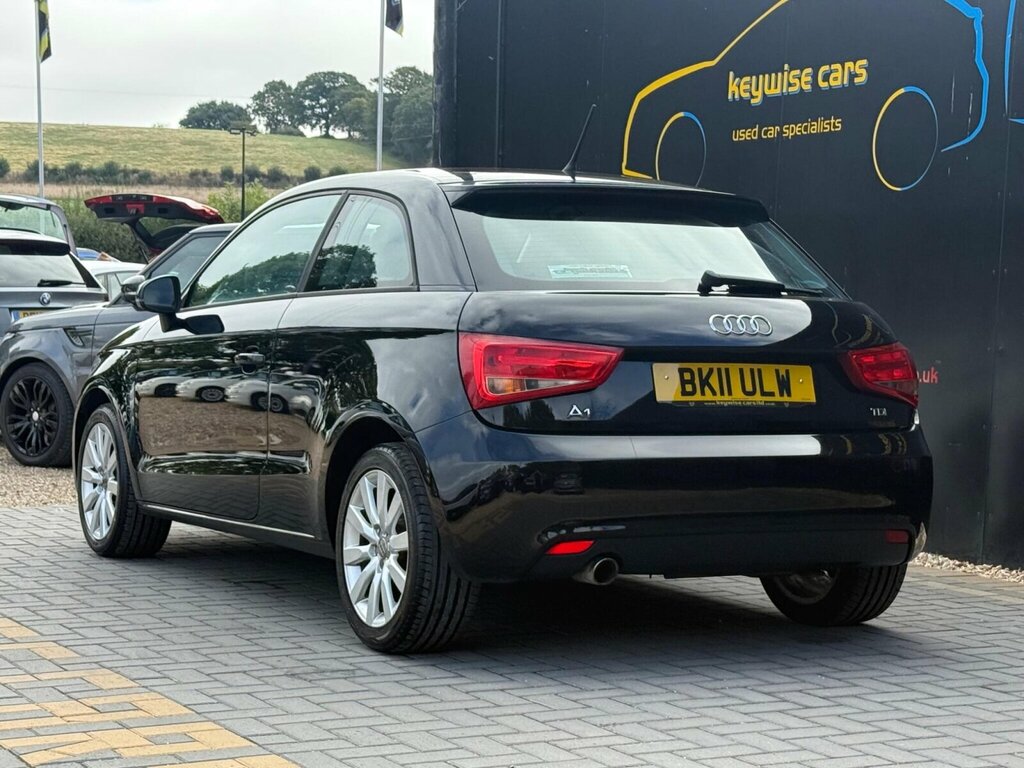 Audi A1 1.6 Tdi Sport Euro 5 Ss Black #3