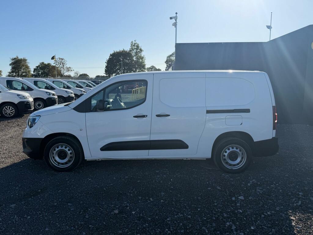 Vauxhall Combo 1.5 Turbo D 2300 Dynamic L2 H1 Euro 6 White