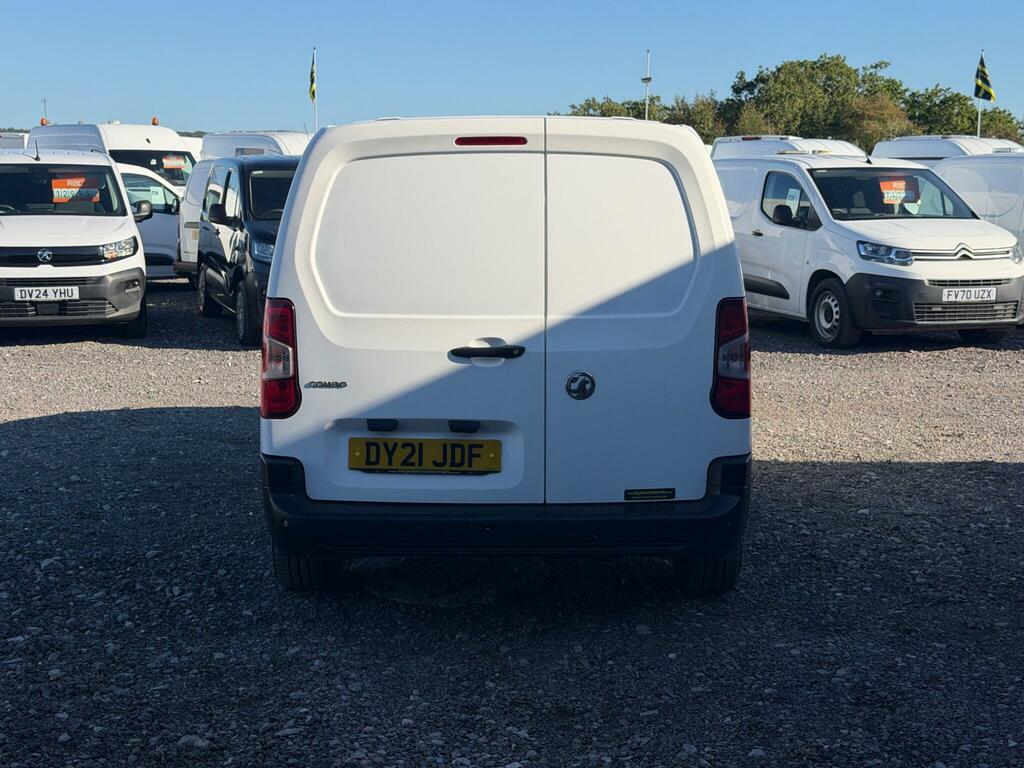 Vauxhall Combo 1.5 Turbo D 2300 Dynamic L2 H1 Euro 6 White #3