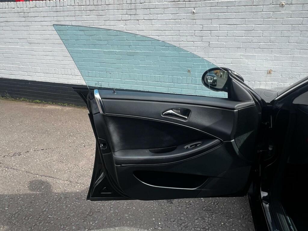 Mercedes-Benz CLS Cls500 Blue #28