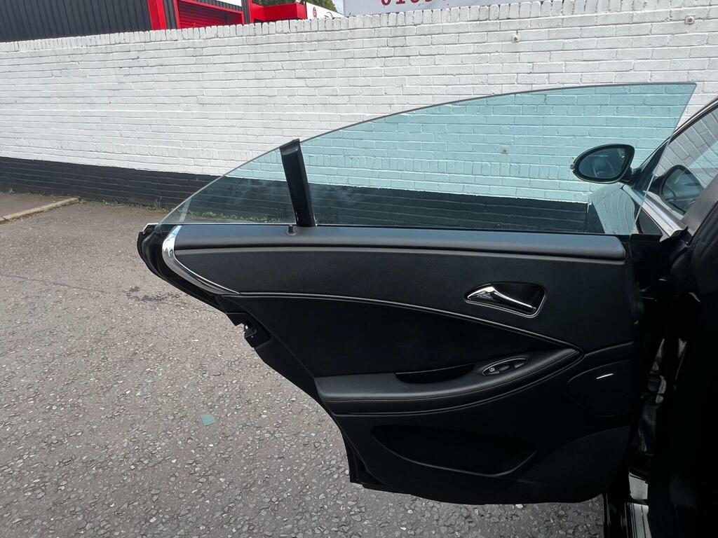 Mercedes-Benz CLS Cls500 Blue #26