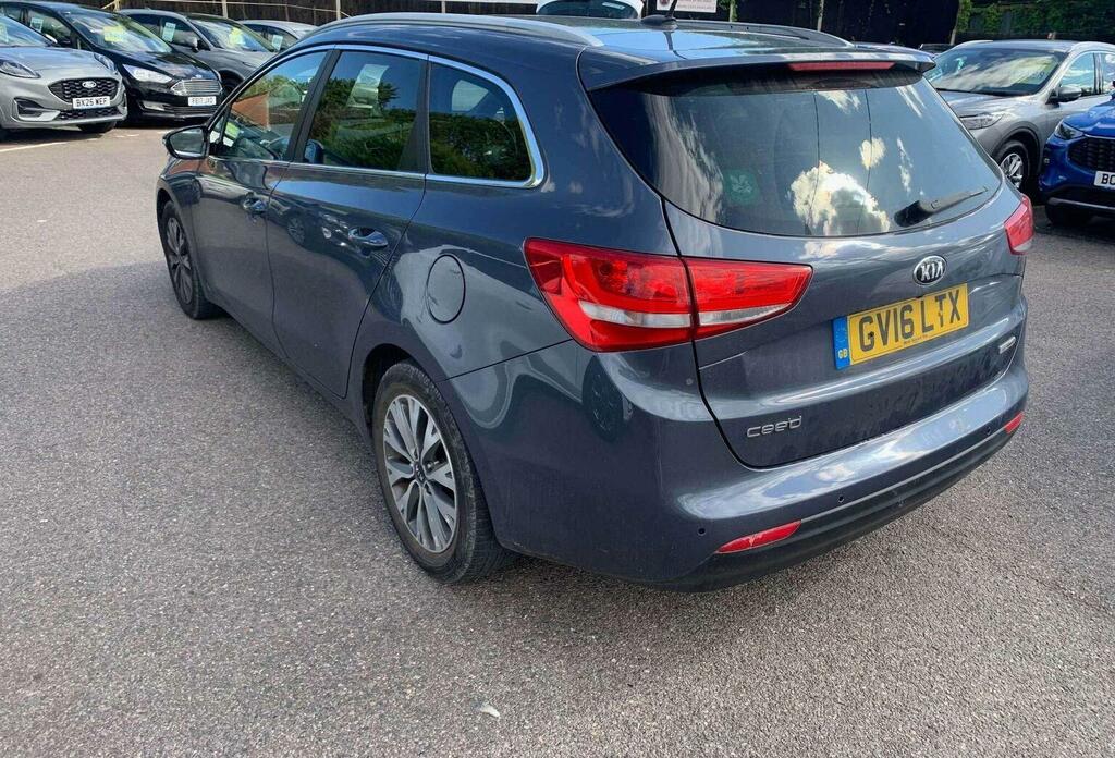 Kia Ceed 1.6 Crdi 3 Sportswagon Dct Euro 6 Ss Blue #4