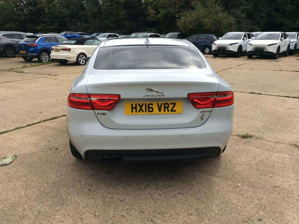 Jaguar XE Saloon 2.0D Portfolio Euro 6 Ss 2016 White #5