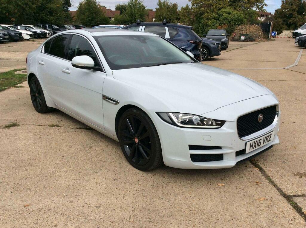 Jaguar XE Saloon 2.0D Portfolio Euro 6 Ss 2016 White