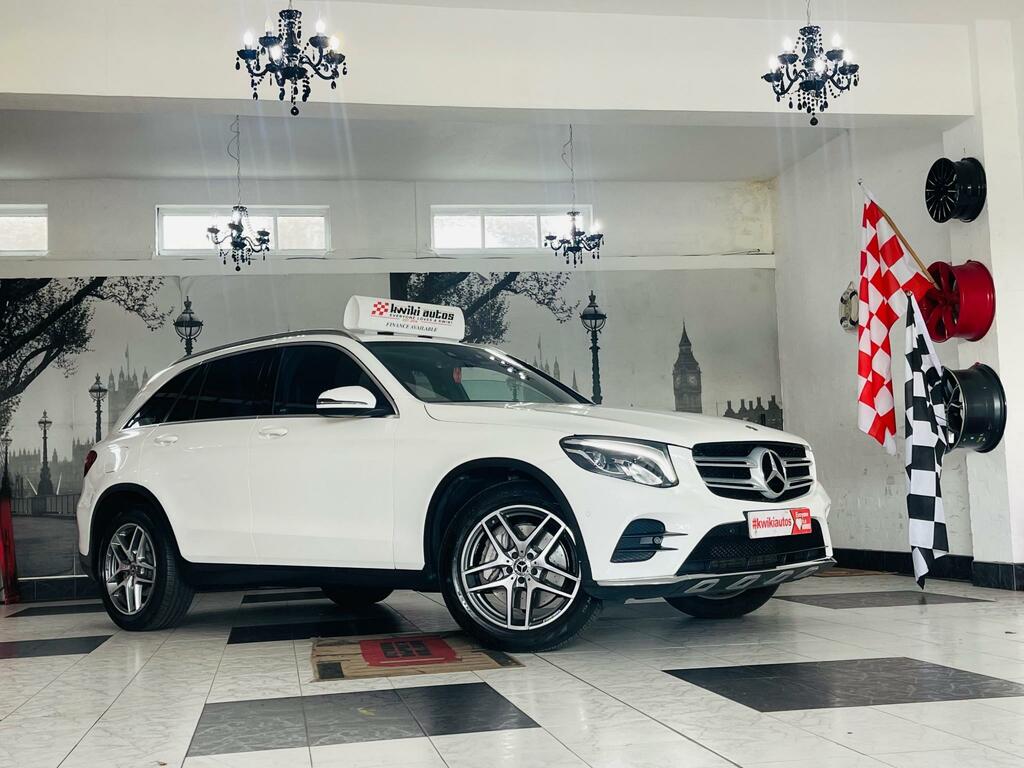 Mercedes-Benz GLC Class 250 D 4Matic Amg Line White #2