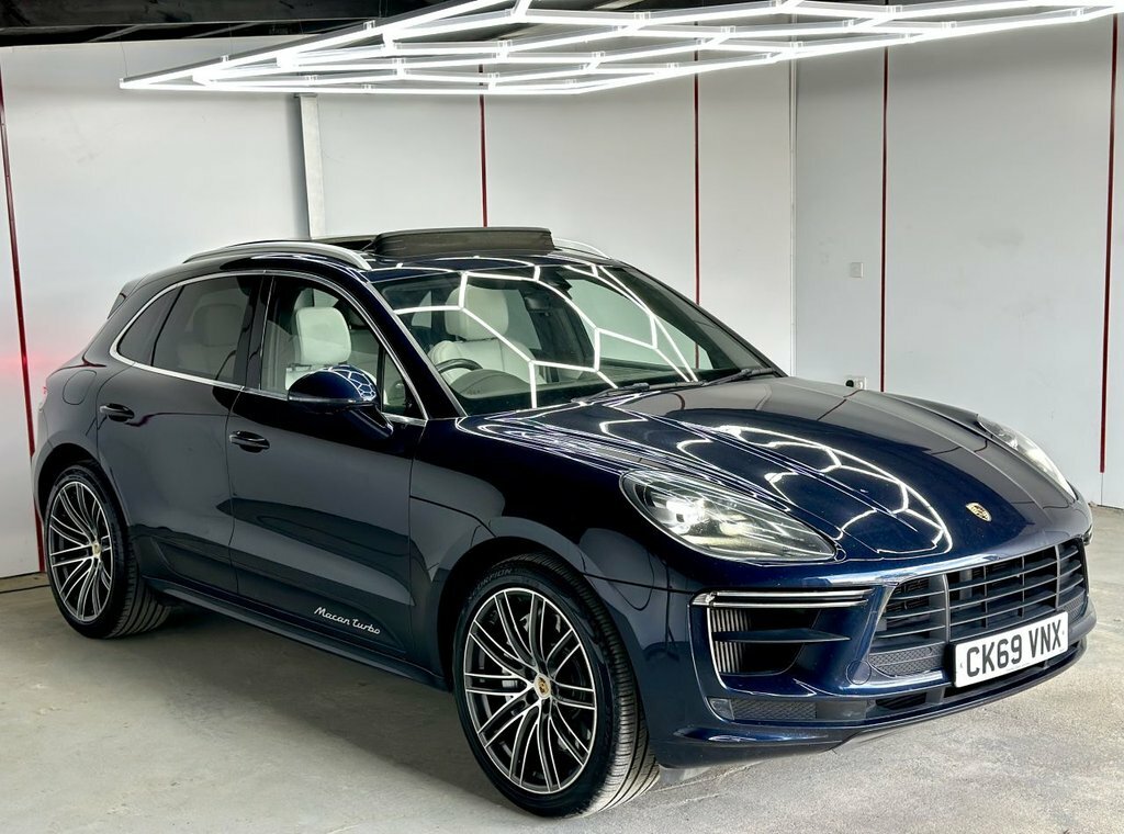 Porsche Macan 2.9L Turbo Blue