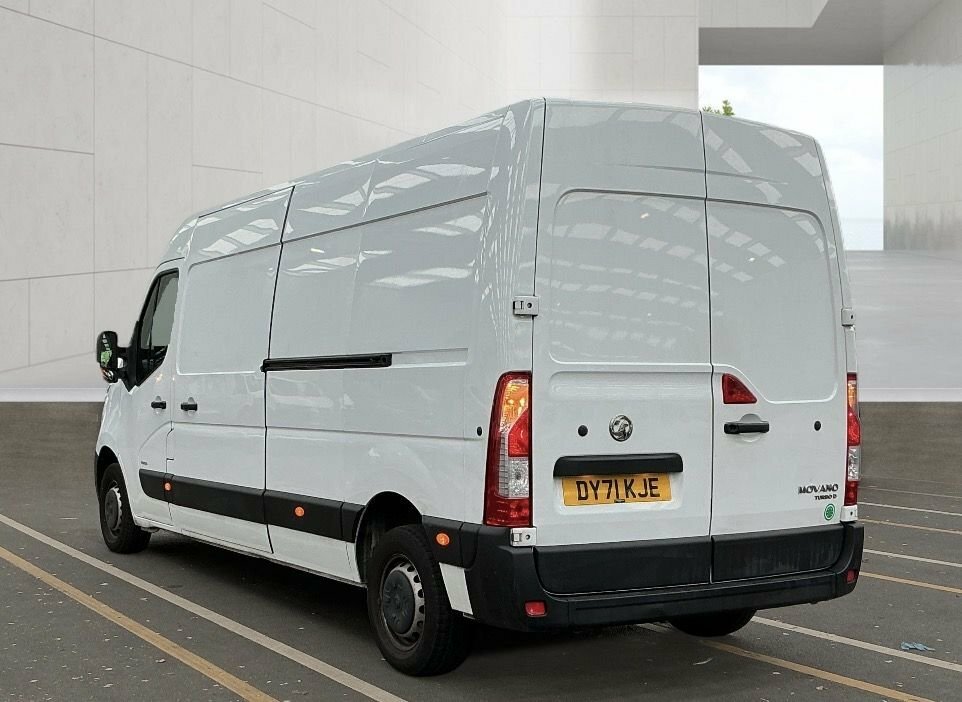 Vauxhall Movano 2.3L Edition White #5