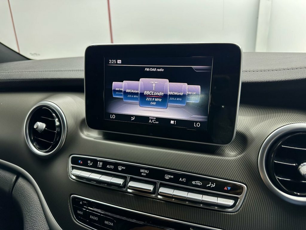 Mercedes-Benz V Class V 250 D Amg Line L Grey #32