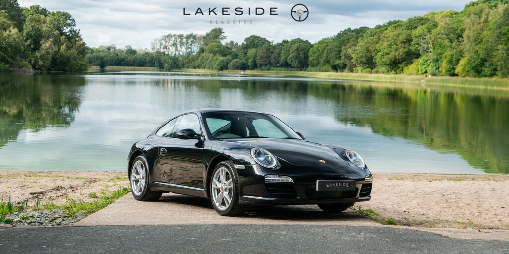 Porsche 911 3.6 997 Carrera Black